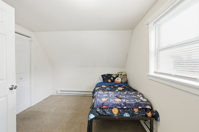 57 Davenport St, Springfield, MA 01119