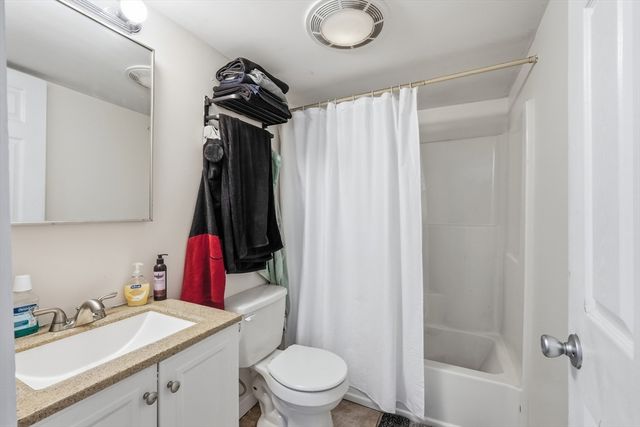 57 Davenport St, Springfield, MA 01119