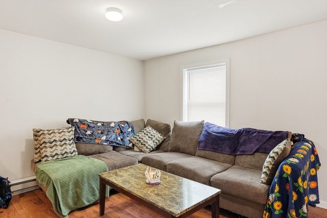 57 Davenport St, Springfield, MA 01119