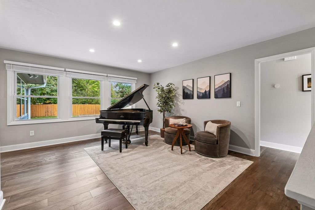 501 Laredo Lane, Chanhassen, MN 55317 — photo 5