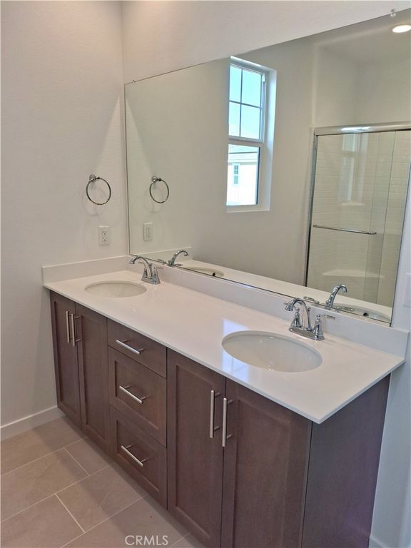 Image 9 of property listing at 31329 MINERS RIDGE Loop, Winchester, CA 92596
