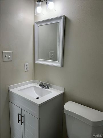 505 N Monroe Street 8, Pacific, MO 63069