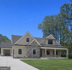 947 Lake Varner Drive, Covington, GA 30014