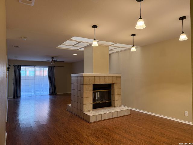 7930 Roanoke Run Apt 1103, San Antonio, TX 78240