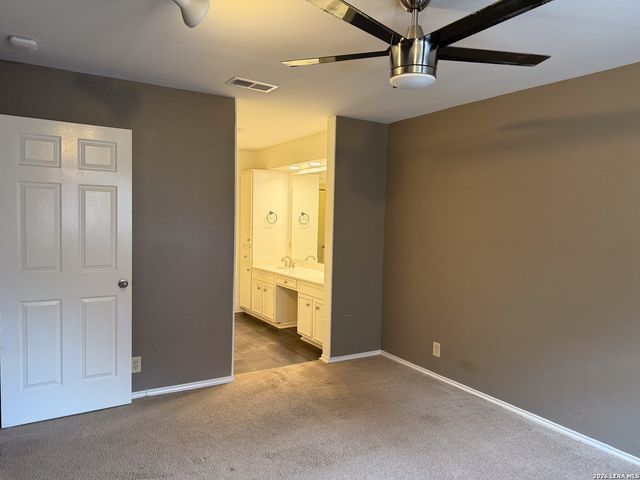 7930 Roanoke Run Apt 1103, San Antonio, TX 78240