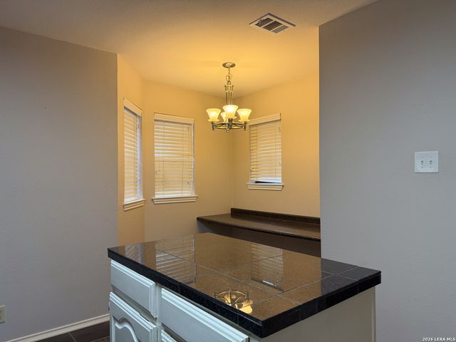 7930 Roanoke Run Apt 1103, San Antonio, TX 78240