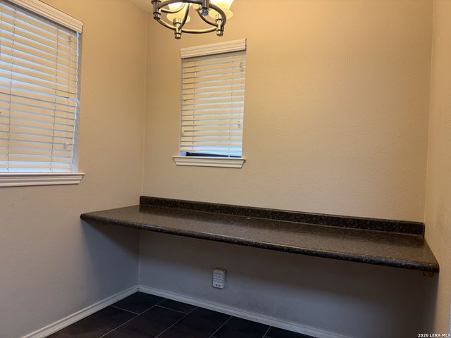 7930 Roanoke Run Apt 1103, San Antonio, TX 78240