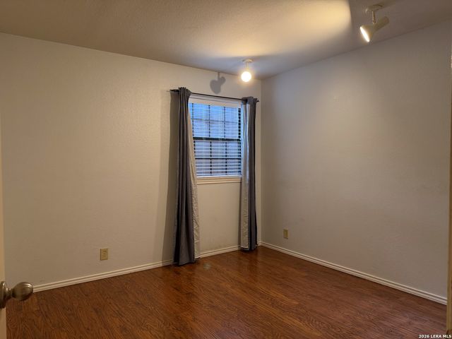 7930 Roanoke Run Apt 1103, San Antonio, TX 78240
