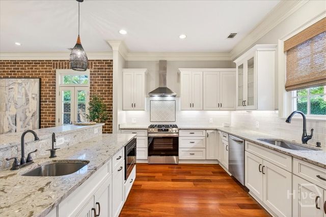 462 Montgomery Street, Savannah, GA 31401