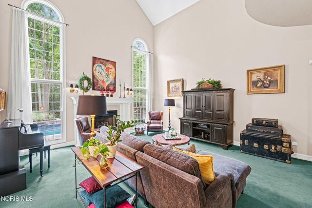 29036 E River Road, Perrysburg, OH 43551