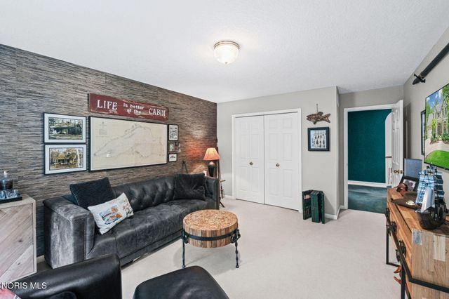 29036 E River Road, Perrysburg, OH 43551