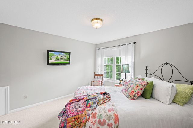 29036 E River Road, Perrysburg, OH 43551