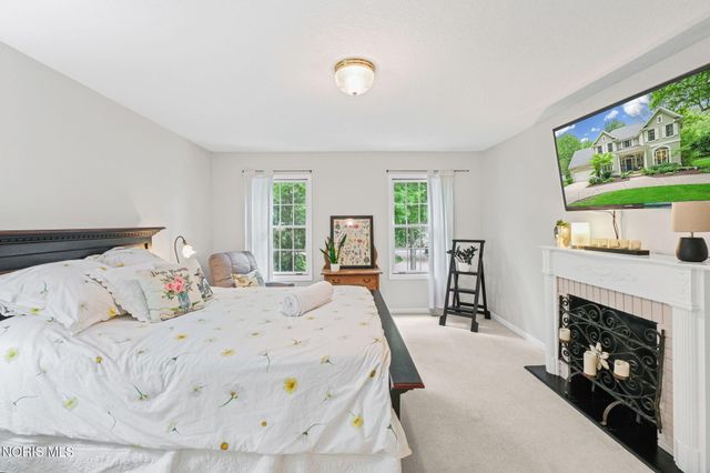 29036 E River Road, Perrysburg, OH 43551