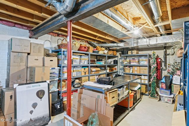 29036 E River Road, Perrysburg, OH 43551