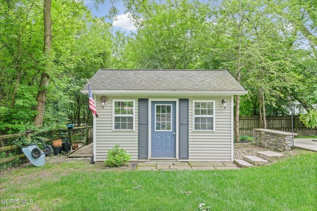 29036 E River Road, Perrysburg, OH 43551