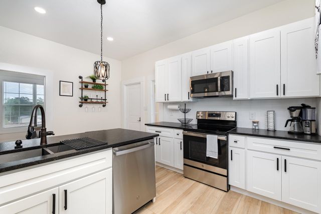 334 S Howard Avenue, Landrum, SC 29356