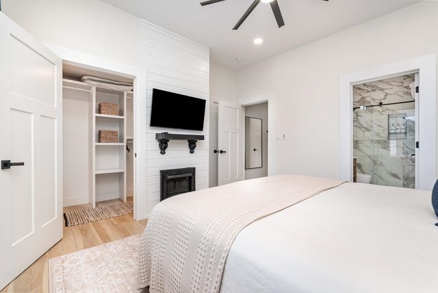 334 S Howard Avenue, Landrum, SC 29356