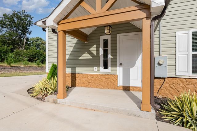 334 S Howard Avenue, Landrum, SC 29356