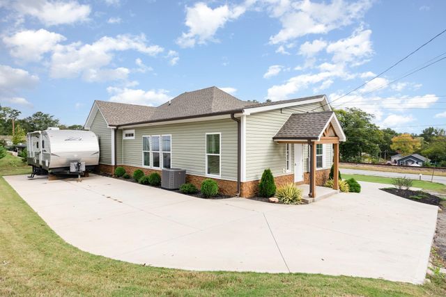 334 S Howard Avenue, Landrum, SC 29356