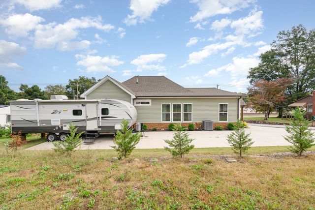334 S Howard Avenue, Landrum, SC 29356