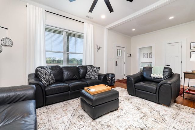 334 S Howard Avenue, Landrum, SC 29356