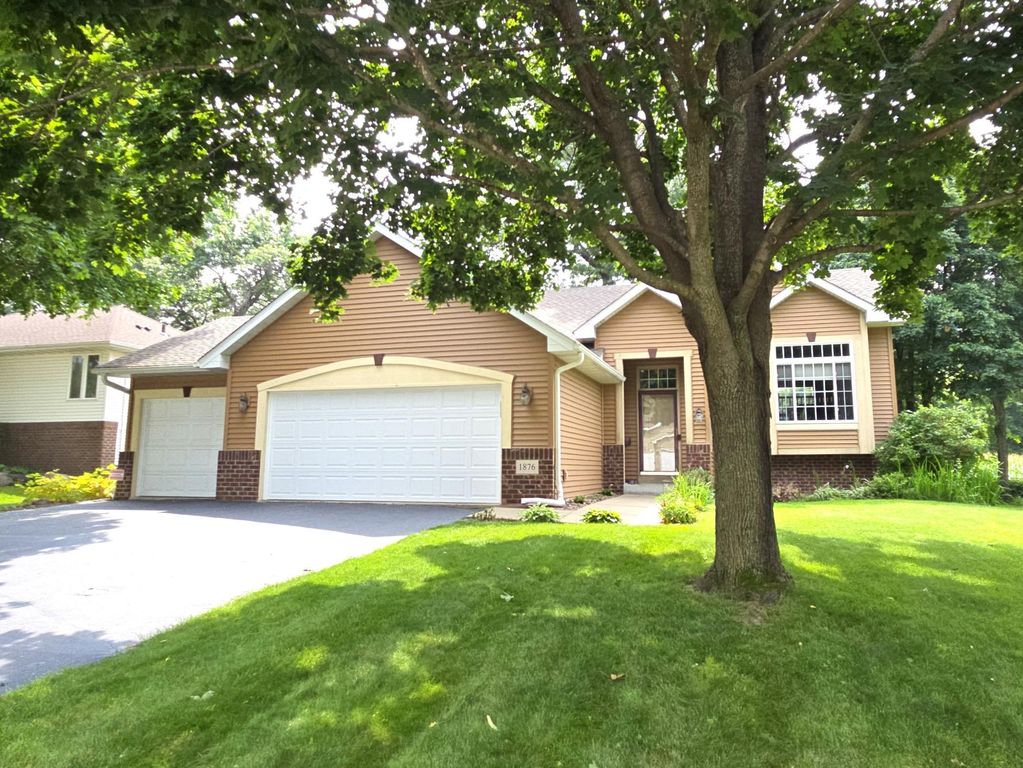 1876 129th Avenue NE, Blaine, MN 55449