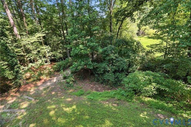 11307 Great Branch Dr, Chester, VA 23831