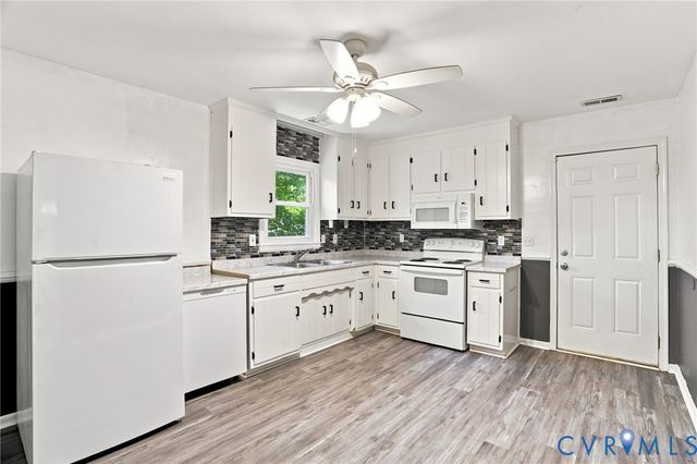 11307 Great Branch Dr, Chester, VA 23831