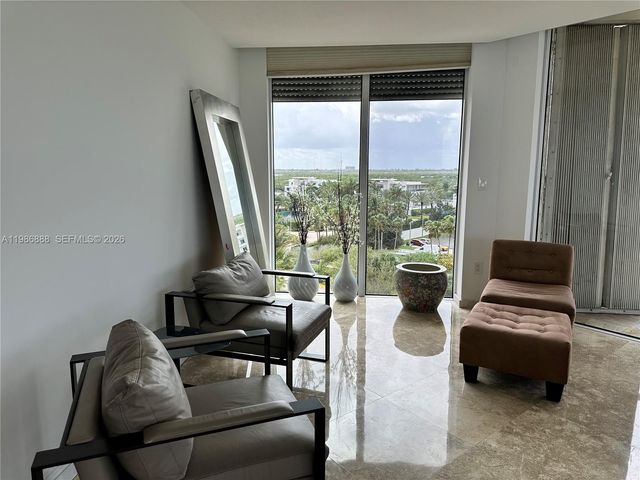 6051 N Ocean Dr 704, Hollywood, FL 33019