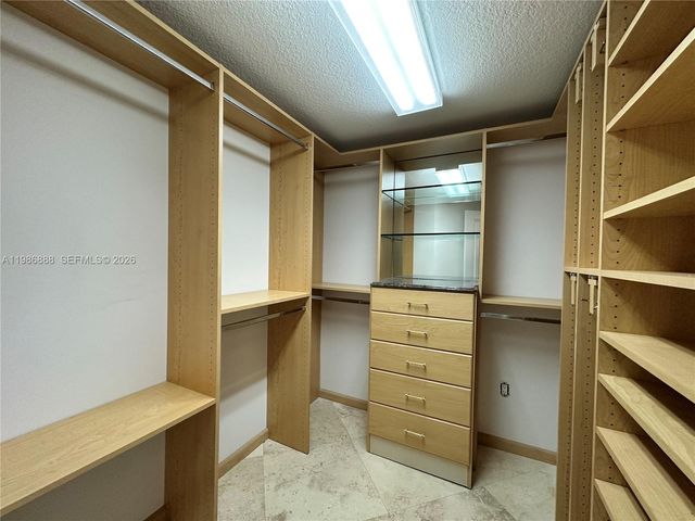 6051 N Ocean Dr 704, Hollywood, FL 33019