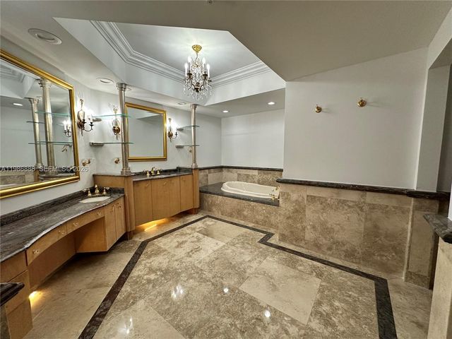 6051 N Ocean Dr 704, Hollywood, FL 33019