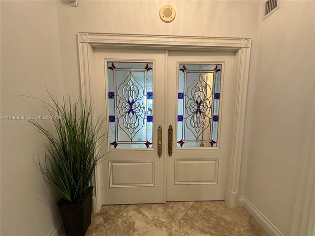 6051 N Ocean Dr 704, Hollywood, FL 33019