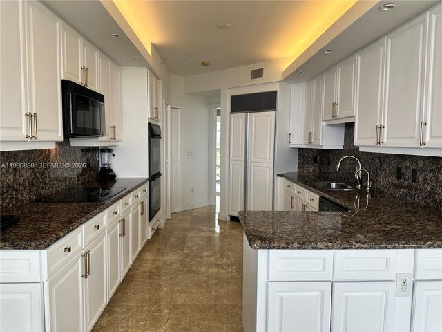 6051 N Ocean Dr 704, Hollywood, FL 33019