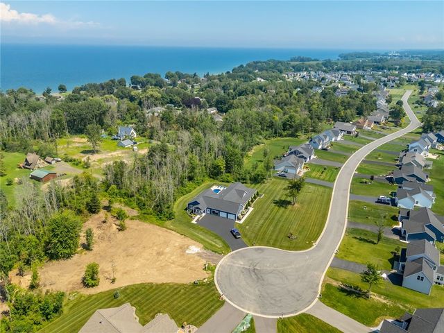371 Shorewood Trail, Ontario, NY 14519