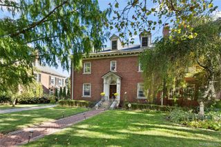 1450 Iroquois Street, Detroit, MI 48214