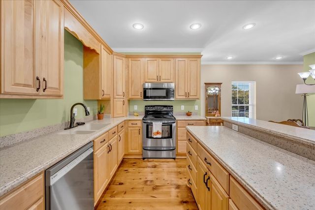 131 Butterfly Ln, Bell Buckle, TN 37020