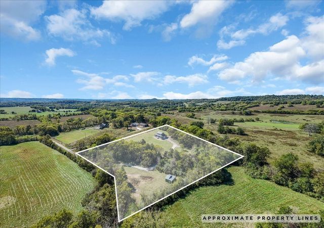 131 Butterfly Ln, Bell Buckle, TN 37020