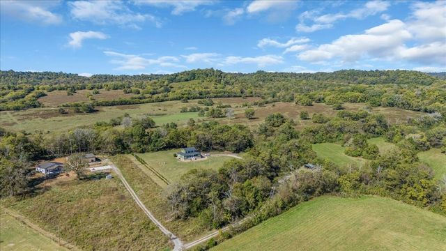 131 Butterfly Ln, Bell Buckle, TN 37020