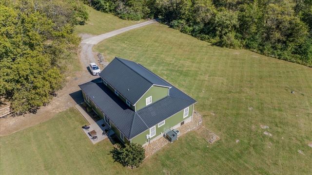 131 Butterfly Ln, Bell Buckle, TN 37020