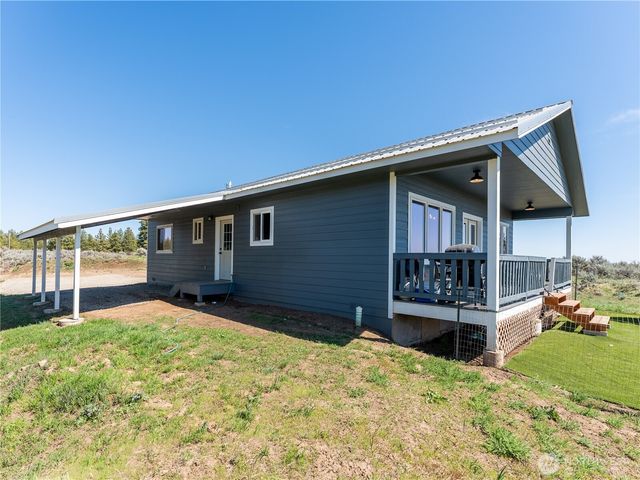 202 Chipmunk Trail Road, East Wenatchee, WA 98802