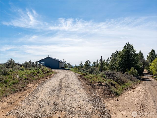 202 Chipmunk Trail Road, East Wenatchee, WA 98802