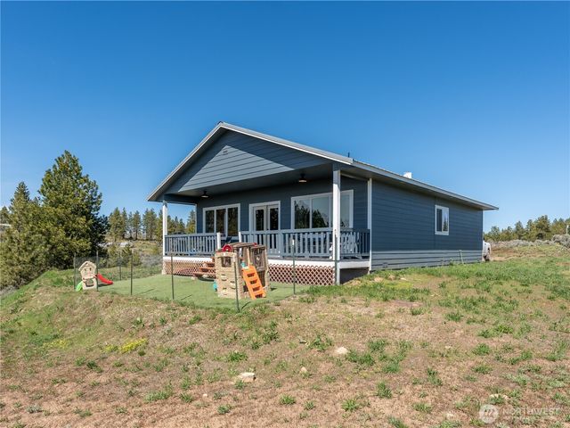 202 Chipmunk Trail Road, East Wenatchee, WA 98802
