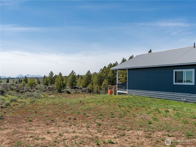 202 Chipmunk Trail Road, East Wenatchee, WA 98802