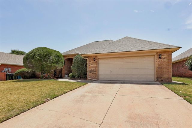 1112 Copperfield Drive, Edmond, OK 73003