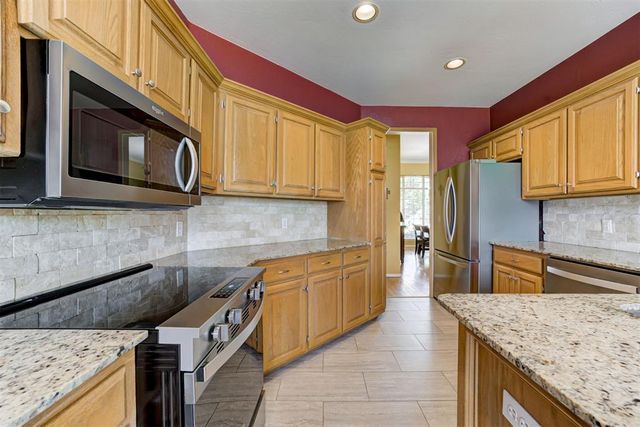 1112 Copperfield Drive, Edmond, OK 73003