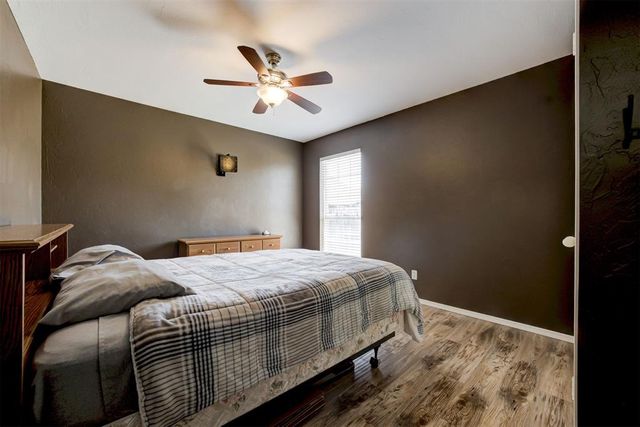 1112 Copperfield Drive, Edmond, OK 73003