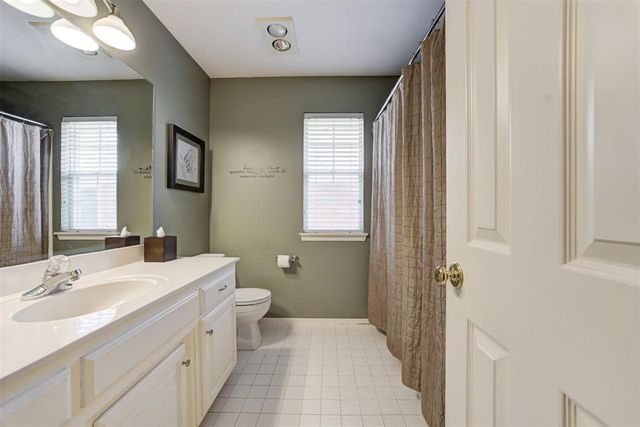 1112 Copperfield Drive, Edmond, OK 73003