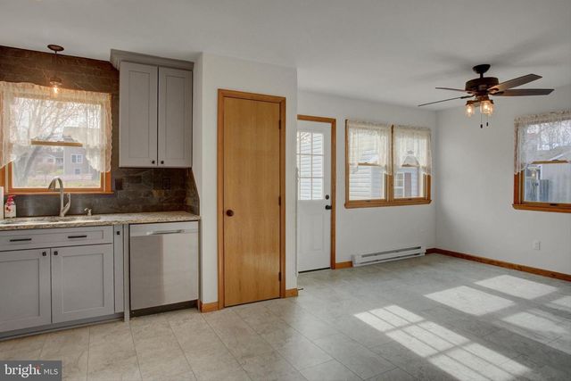 1612 MAGNOLIA COURT, Chambersburg, PA 17202