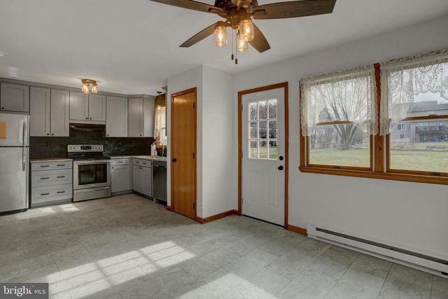 1612 MAGNOLIA COURT, Chambersburg, PA 17202