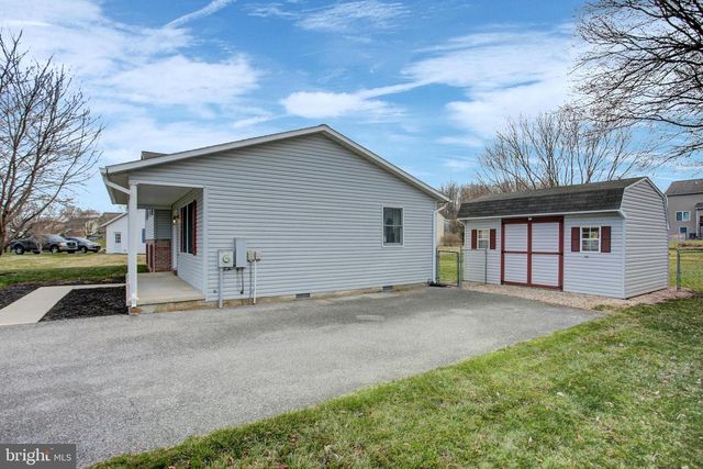 1612 MAGNOLIA COURT, Chambersburg, PA 17202